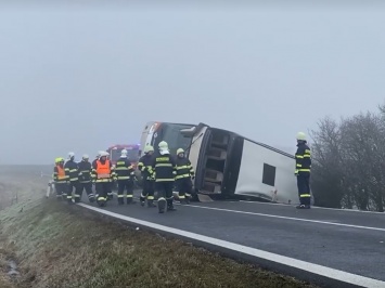 В Чехии попал в аварию автобу c около 70 детьми