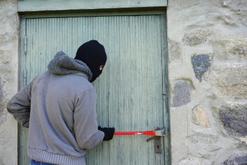 В Алупке украли генератор и компрессор, - виновнику грозит лишение свободы на 5 лет