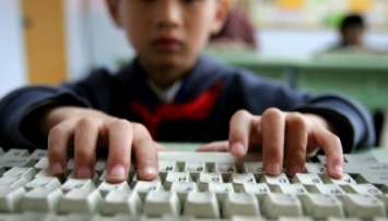 Компьютер на виду и спецпрограммы. Как защитить ребенка во "всемирной паутине"