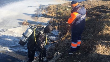 Под Киевом в реке выловили тело мужчины, которого искали две недели