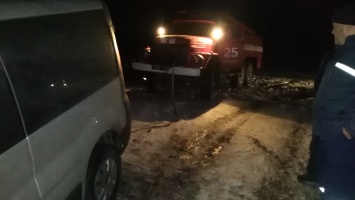 Непогода: в Лисичанске "ПАЗ" очутился в снежном заносе, а на Новоайдарщине "Nissan Primastar" - в канаве