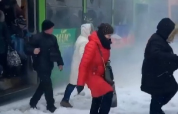 «Дым заполнял вагоны»: в Днепре пассажиры были вынуждены спешно покинуть трамвай