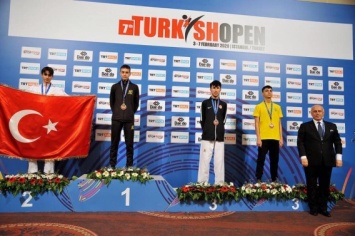 Тхэхвондист Мирзоев из Николаева на крупном турнире в Стамбуле завоевал «бронзу»
