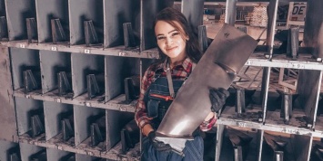 Единственная за Уралом девушка-техник раскрыла трудности работы в коллективе из 190 мужчин