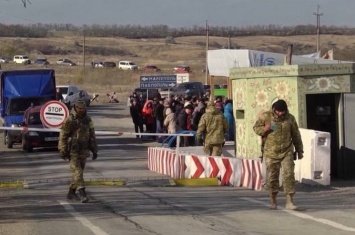 Сутки в очередях: как быстро пересечь КПВВ "Майорск"