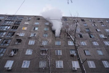 В Днепре загорелось общежитие: пострадавшие до сих пор «отрезаны» от цивилизации
