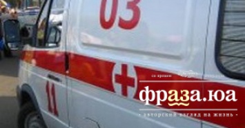 В разгар эпидемии коронавируса в Киеве мужчина умер прямо в очереди к врачу