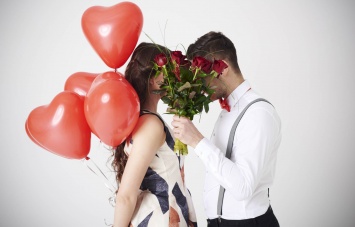 В День святого Валентина политики трогательно поздравили своих любимых