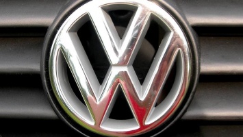 Volkswagen выплатит почти 1 млрд долларов немецким автовладельцам
