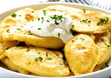 Как приготовить вареники с картошкой: самый простой рецепт вкусного блюда
