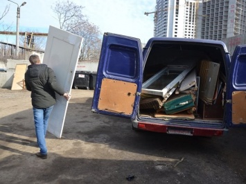 Выброси диван: в Одессе открылась вторая свалка для крупногабаритного мусора