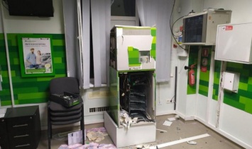 Из взорванного банкомата в Николаеве украли 250 тыс. грн (ФОТО)