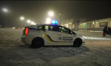 Страшная авария в Ужгороде: легковушка с размаху влетела в маршрутку, среди пострадавших - дети (видео)