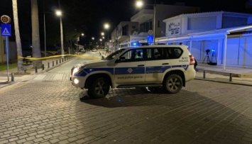 На Кипре неизвестный расстрелял кафе из автомата Калашникова