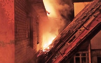 Вчера ночью в Херсоне горела двухэтажная «заброшка»