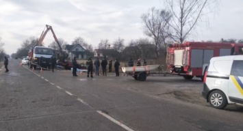 Трагедия на Львовщине: авто ушло на дно озера вместе с пассажирами, никто не выжил (фото)