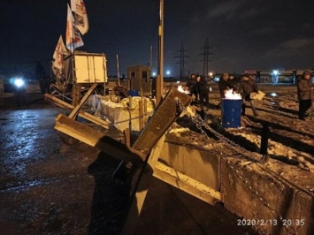 Харьков штормит, повсюду баррикады и огонь, полиция оцепила город