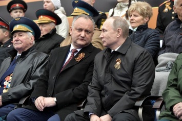 "Кто сверху, кто снизу?": президента Молдовы обвинили в сексизме после слов об экс-премьере