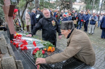 В Ялте провели митинг, посвященный памяти воинов- интернационалистов