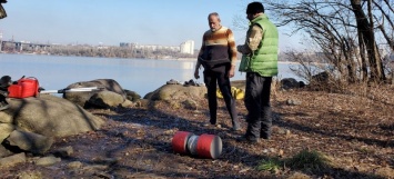 Запорожцы исследовали затонувший у берегов Хортицы старинный корабль - видео