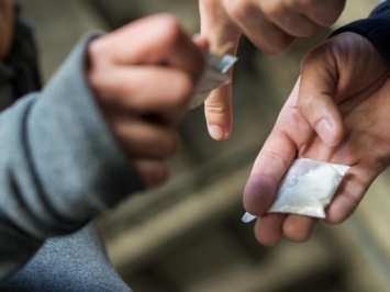 Товара на 2 миллиона: в Запорожье накрыли наркогруппировку