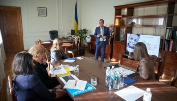 Елена Зеленская обсудила реформу школьного питания с главой ЮНИСЕФ в Украине