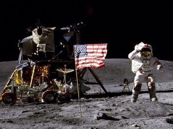 Ученые пытаются добыть воду и топливо с пыли, которую с Луны привез «Аполлон 11»