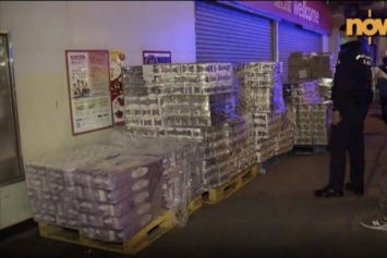 В Гонконге вооруженные грабители украли 600 рулонов туалетной бумаги