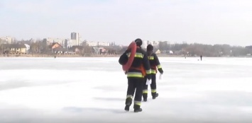 ЧП на Харьковщине: дети провалились под лед и утонули, подробности