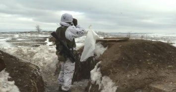 Оккупанты пошли на прорыв в районе Золотого-4, СНБО собирается на экстренное заседание