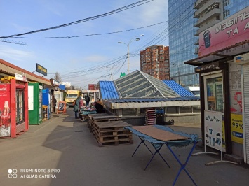 Подходы к станции «Теремки» очистили от незаконных торговцев