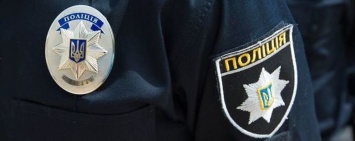 В Запорожской области полицейский во время незаконного обыска стащил кошелек с деньгами