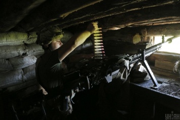 Артиллерия, минометы, танки и гранатометы: в Штабе сообщили детали обстрела на Луганщине