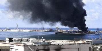 Ливийская национальная армия атаковала турецкое судно с оружием в порту Триполи