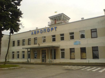 Аэропорт Тернополя отказался принять самолет с эвакуированными из Китая украинцами