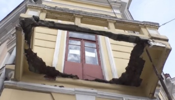 В Харькове обвалился балкон исторической достопримечательности города