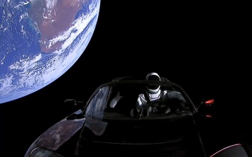 Родстер Илона Маска развил скорость 78 599 км/ч (ВИДЕО)