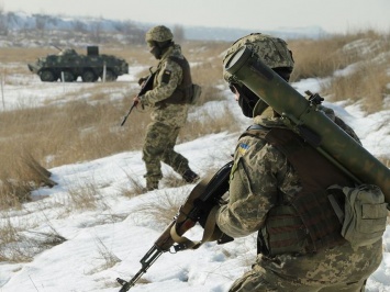 "Война на Донбассе никуда не денется, пока не умрет Путин". Соцсети обсуждают атаку украинских позиций в Луганской области 18 февраля