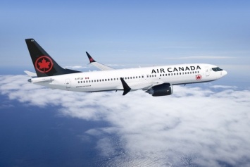 В Канаде самолет с 1220 пассажирами приземлился без шасси: видео аварийной посадки