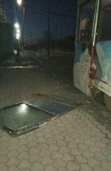 В оккупированном Енакиево у трамвая на ходу выпала дверь, - ФОТО