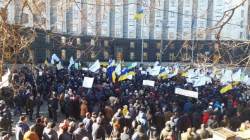 В Киеве несколько тысяч аграриев требуют отставки Сытника. Фото и видео