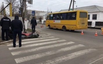 На Херсонщине столкнулись автобус и скутер, есть пострадавшие