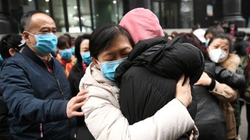 В Китае из-за коронавируса начали задерживать зарплаты