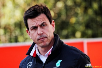 Руководитель Mercedes назвал главного соперника в новом сезоне