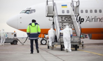 Эвакуация из Уханя: Аваков рассказал о состоянии украинцев, которых не пустили на борт самолета