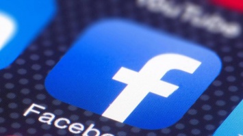 Facebook планирует записывать разговоры пользователей
