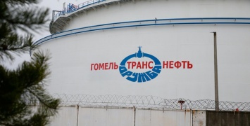 Беларусь ожидает еще два танкера нефти не из России