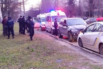 Во Львове среди дня выкрали человека: появилось видео драки с похитителями