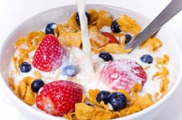 Названы девять продуктов, которые гастроэнтерологи не советуют есть на завтрак