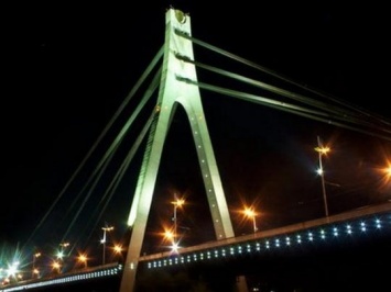 На Северном мосту в Киеве ограничили движение на выходные